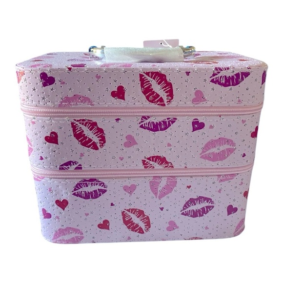 NWT-BLUSH CRUSH-MAKEUP CASE & TWO MAKEUP BAGS - Picture 2 of 7